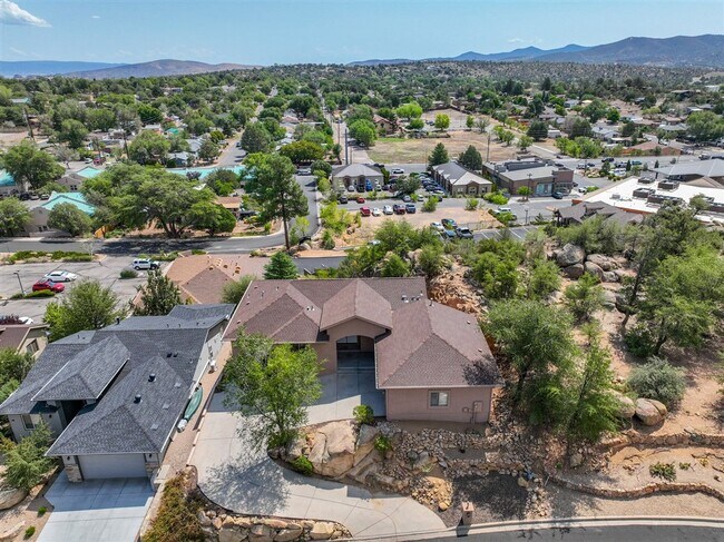 Building Photo - Large 4 bed, 3 bath home in Prescott for R...