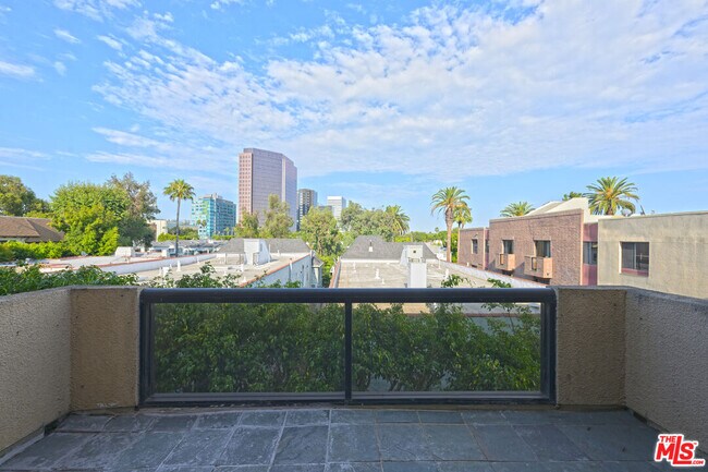 Building Photo - 234 S Gale Dr