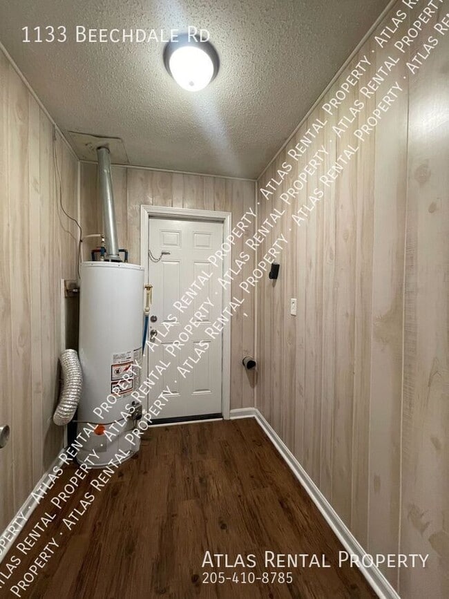 Building Photo - 1133 Beechdale Rd