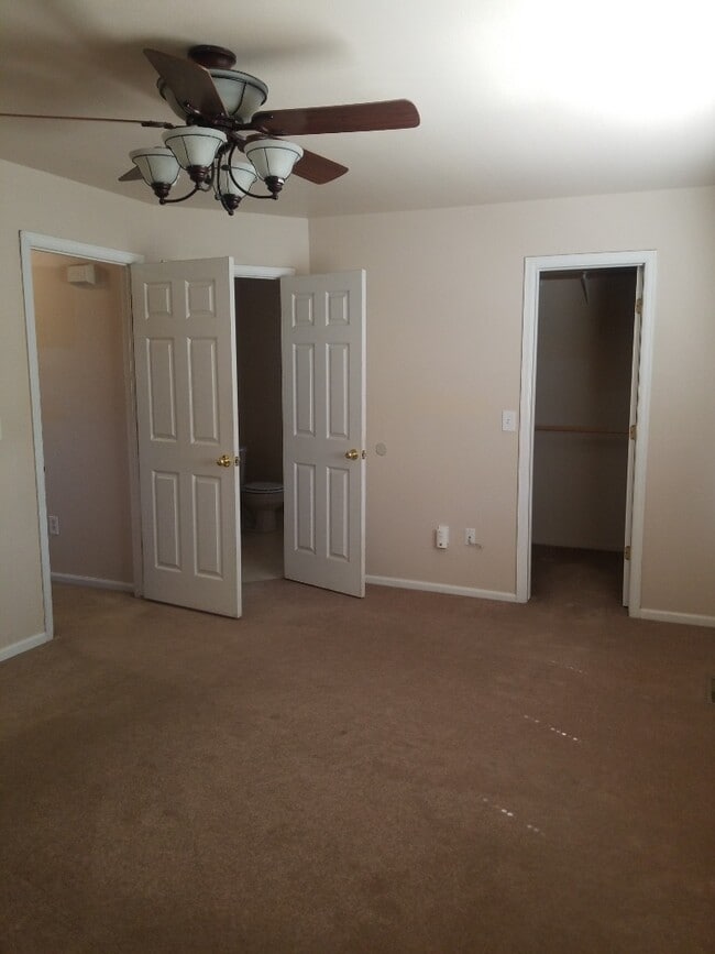 Building Photo - 1821 Prairie Dog Dr