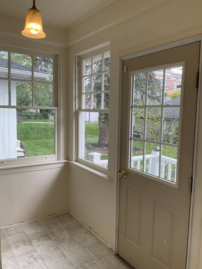 Building Photo - 229 Cocoa Ave