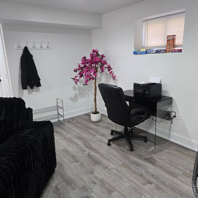 Building Photo - 7446 S Luella Ave