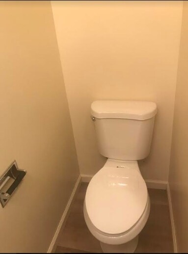 Building Photo - 916 Kings Rd