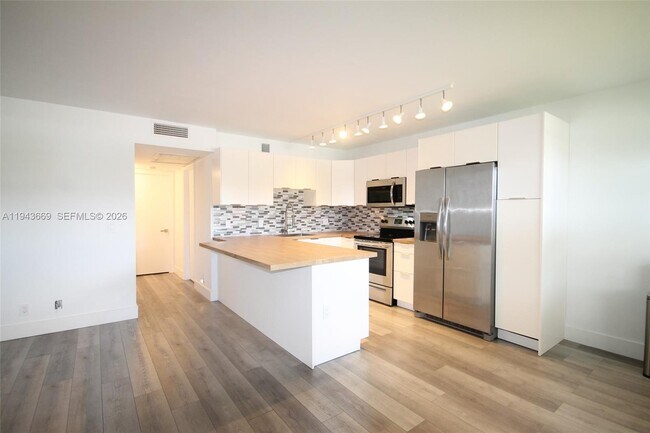 Building Photo - 301 SW 135th Ave