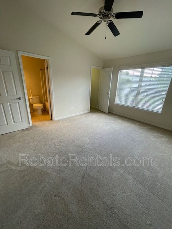 Building Photo - 13475 Stone Pond Dr