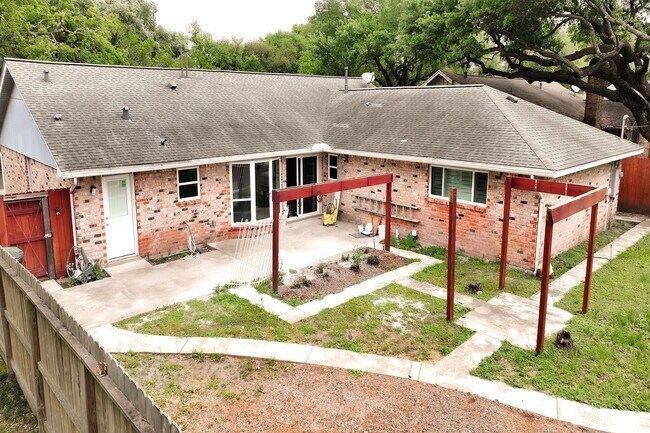 Building Photo - 8335 Langdon Ln
