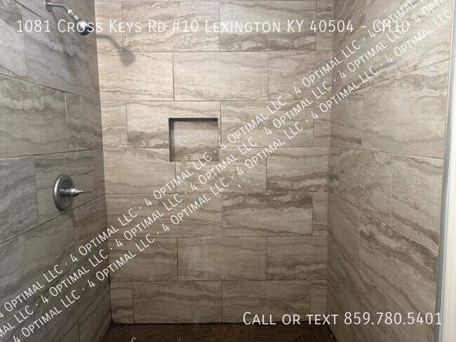 Building Photo - Carriage House, CH10