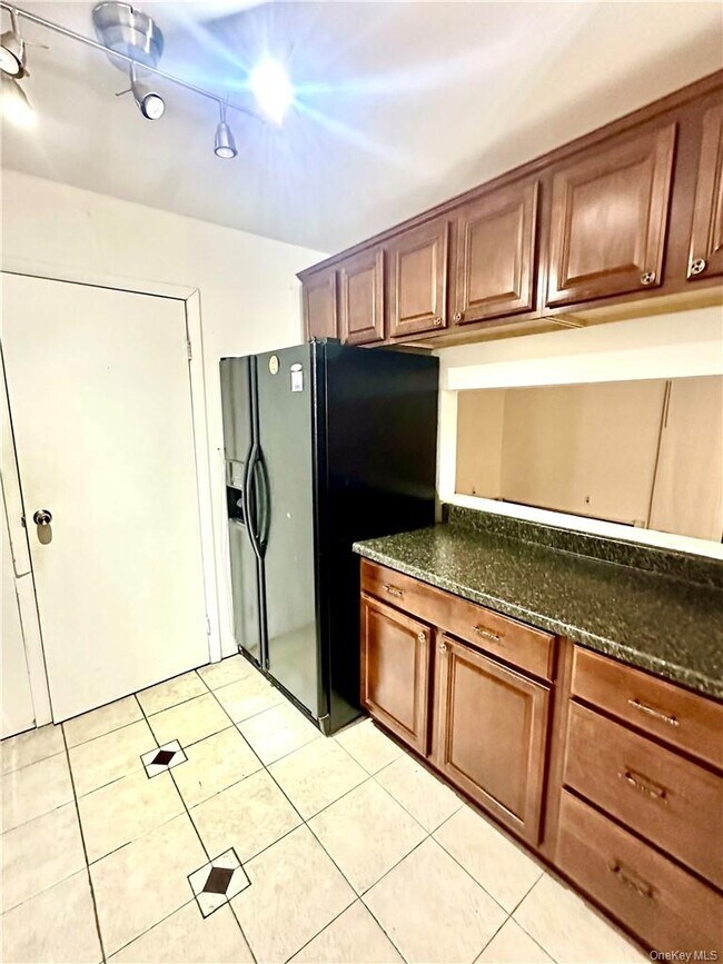 Building Photo - 376 Concord Ln