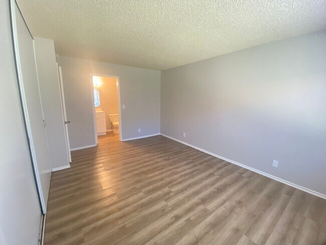 Building Photo - 2638 Phipps Ave