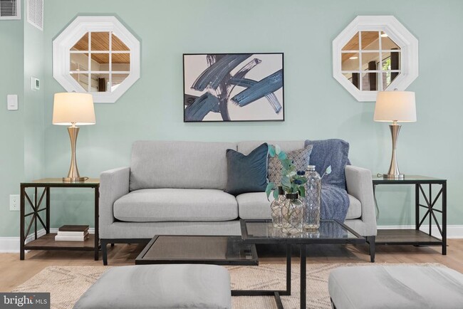 Building Photo - 10429 Headly Ct