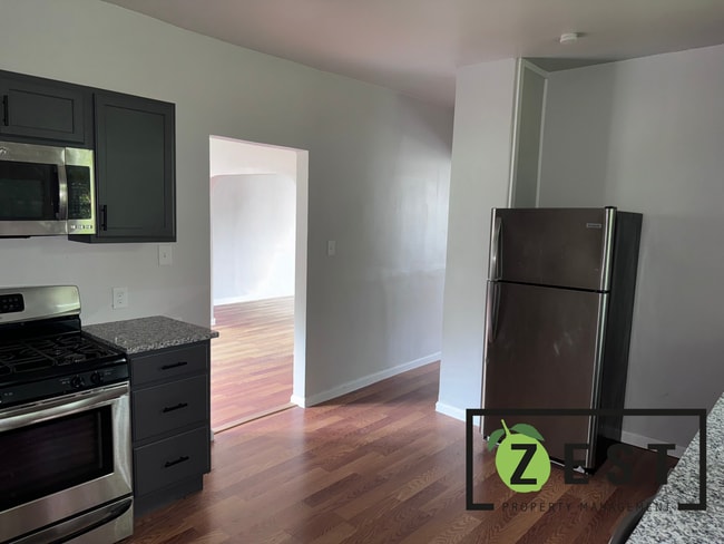 Building Photo - Beautifully Remodeled Home!