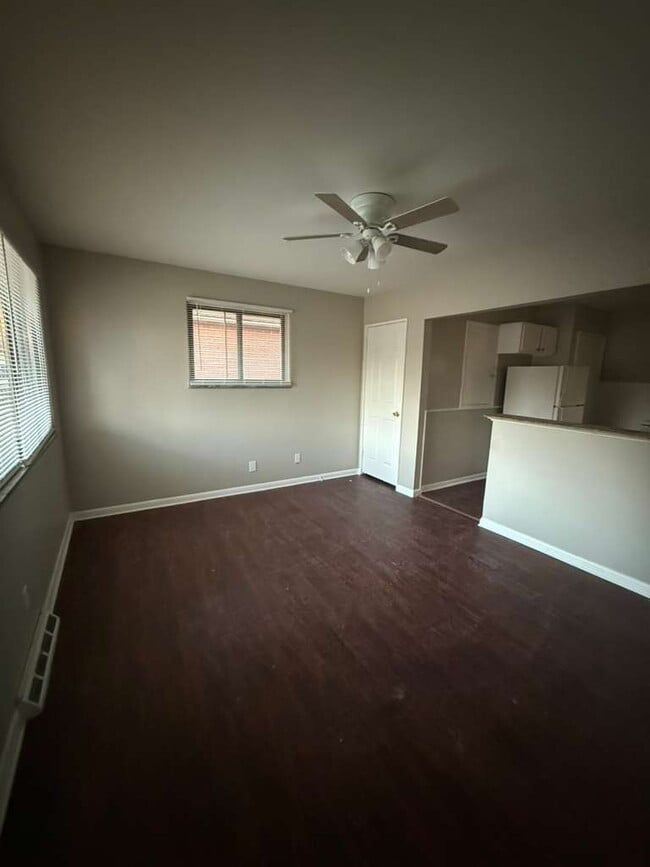 Building Photo - "Charming 3-Bedroom Gem on Walker Avenue – Cozy Living in St. Louis!"  Section 8 Welcome