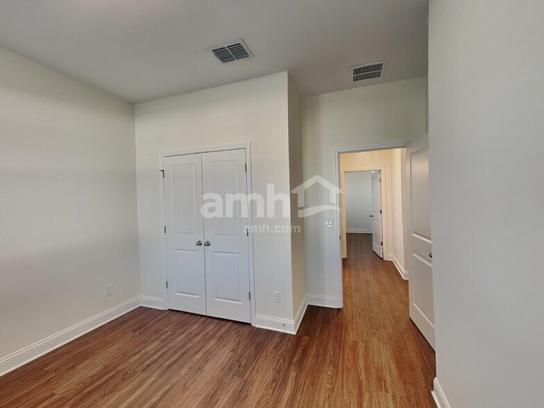 Building Photo - 1098 Summer Stone Loop