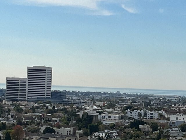 Building Photo - 10660 Wilshire Blvd