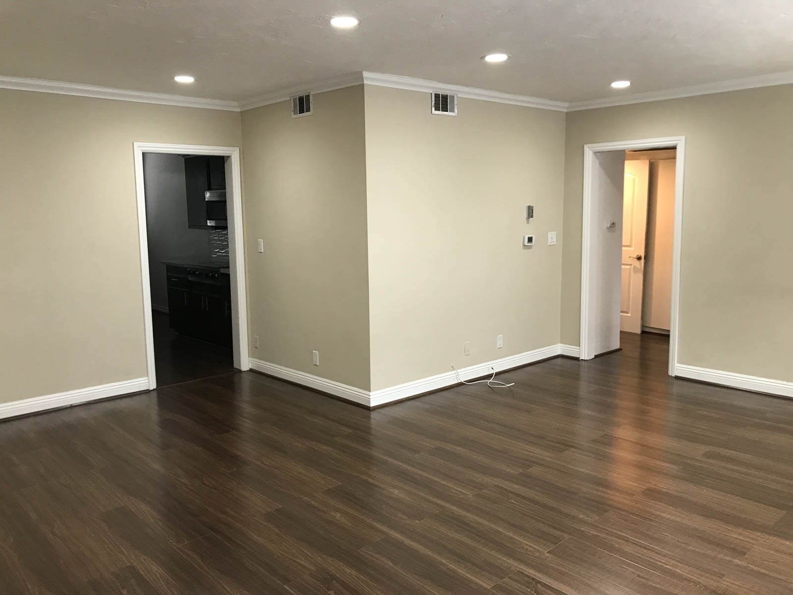 Building Photo - 1126 N Central Ave