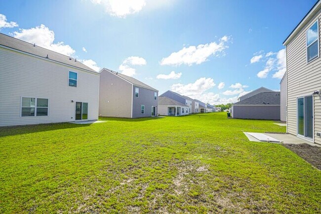 Building Photo - 418 Coconut Dr