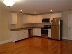 Building Photo - 339 Center St