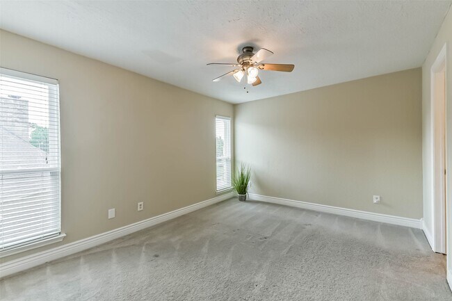 Building Photo - 3911 Cherry Forest Dr