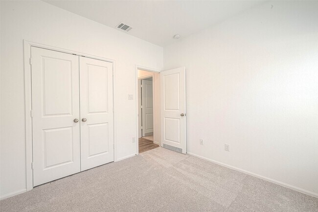 Building Photo - 5730 Knox Lndg Dr
