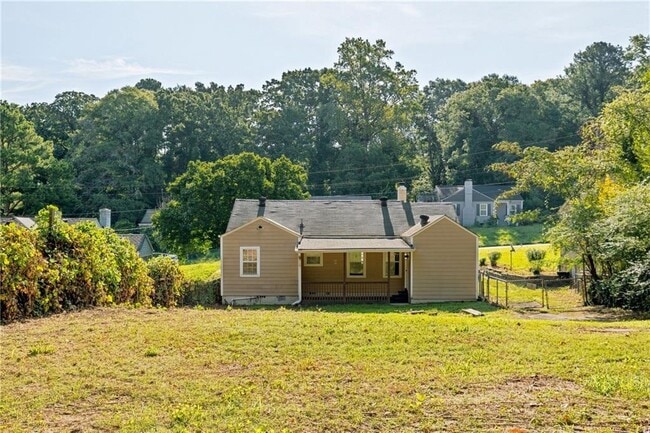 Building Photo - 1357 Lorenzo Dr SW