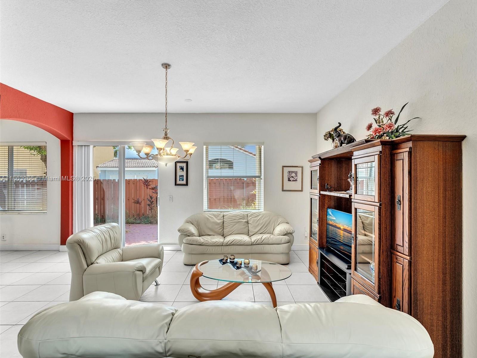 Building Photo - 3844 SW 53rd St