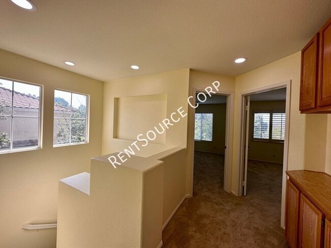 Building Photo - 18004 Flynn Dr