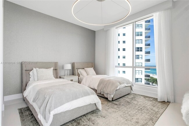 Building Photo - 5959 Collins Ave