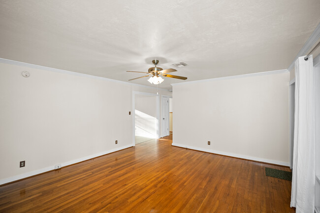 Building Photo - 456 N Section St