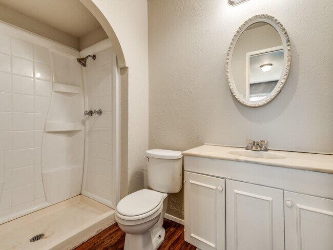 Building Photo - 502 Wildflower Dr