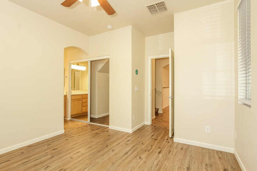 Building Photo - 4361 E Selena Dr