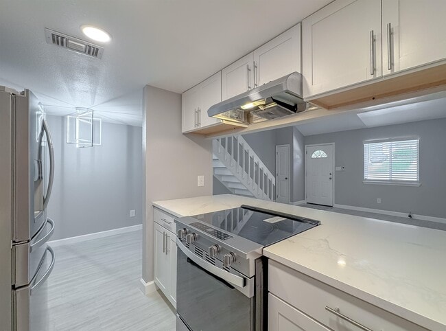 Building Photo - 2465 Talco Hills Dr