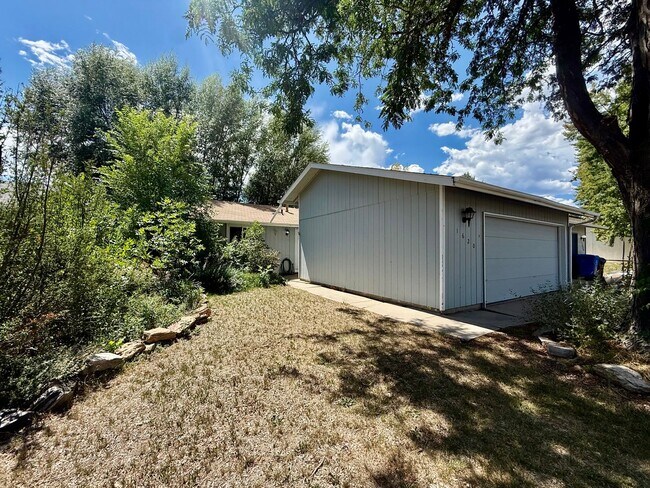 Building Photo - 1620 Ranae Dr