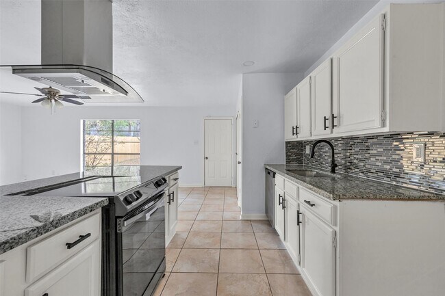 Building Photo - 4406 Kacee Dr