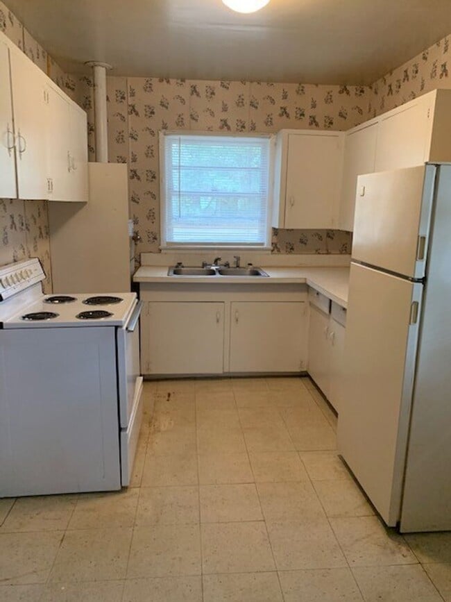 Building Photo - 2BD/1B House in Valdosta