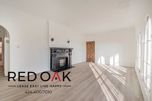 Building Photo - 314 1/4 N Mariposa Ave