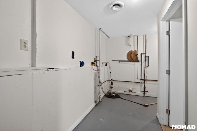 Building Photo - 603 Dellinger Dr