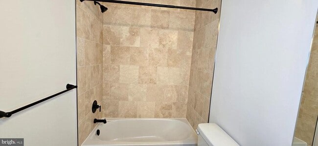 Building Photo - 412 Chapel Alley