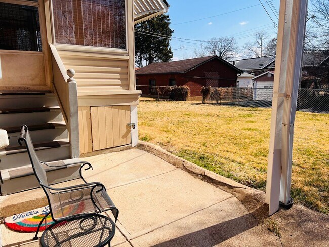 Building Photo - 3668 Wilmington Ave