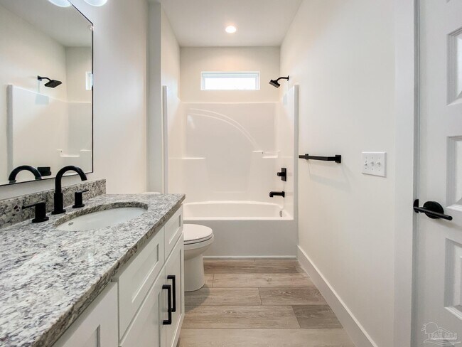 Building Photo - 440 Hancock Ln