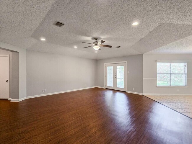 Building Photo - 1318 Chalk Ln