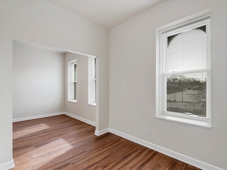 Building Photo - 3411 Park Ave