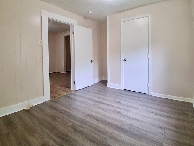 Building Photo - Lovely 3 Bedroom House FOR RENT in Fairfield Twp $1600