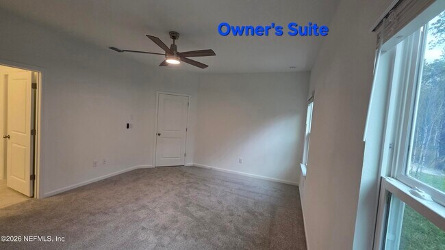 Building Photo - 644 Farmfield Dr