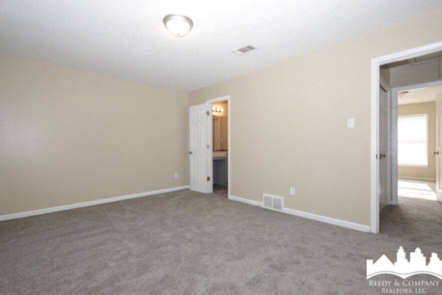 Building Photo - 6343 Kirby Downs Dr