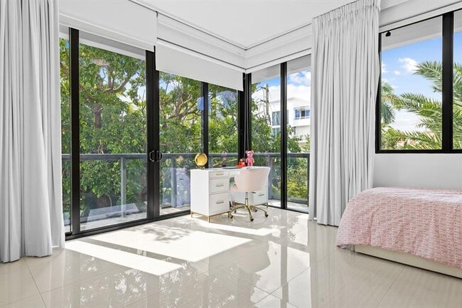 Building Photo - 60 Hendricks Isle