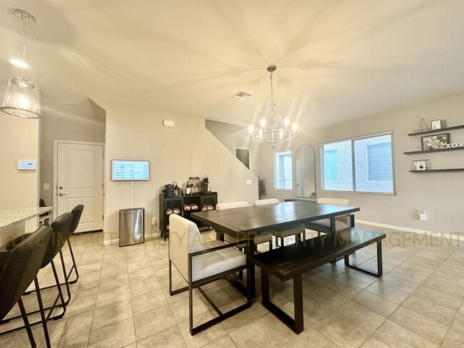 Building Photo - 7755 S Via Casa De Campo