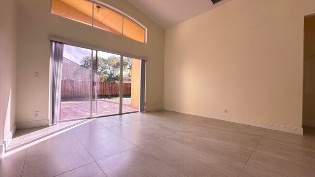 Building Photo - 19010 SW 10th St