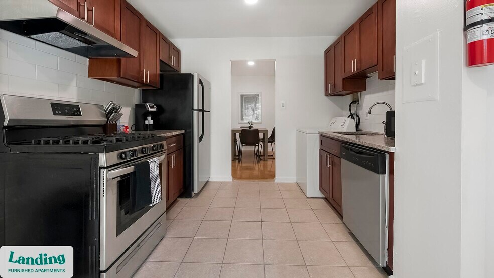 Building Photo - 6220 Springhill Dr