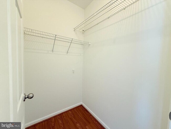 Building Photo - 4138 Fountainside Ln
