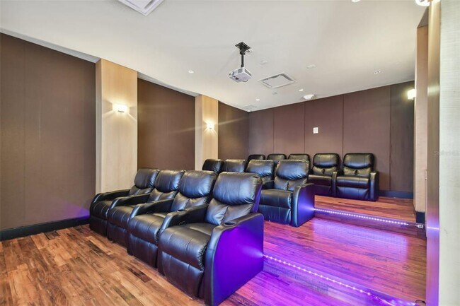 Building Photo - 880 Mandalay Ave